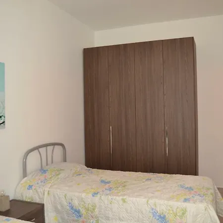 Town Centre Bright & Spacious 3 Bedroom * Mellieħa