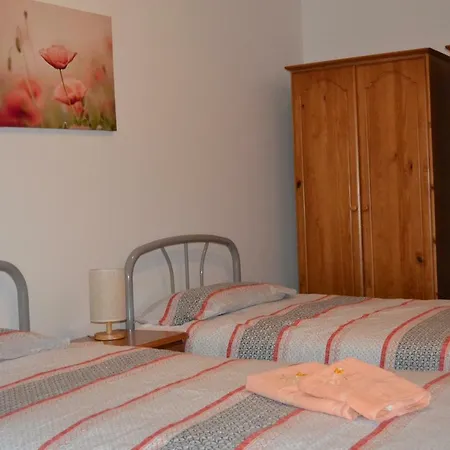 Town Centre Bright & Spacious 3 Bedroom Apartman Mellieħa