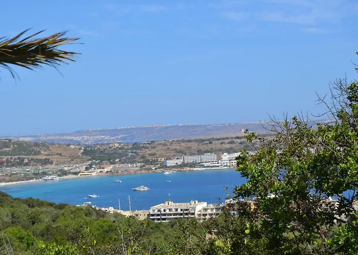 Town Centre Bright & Spacious 3 Bedroom Apartman *