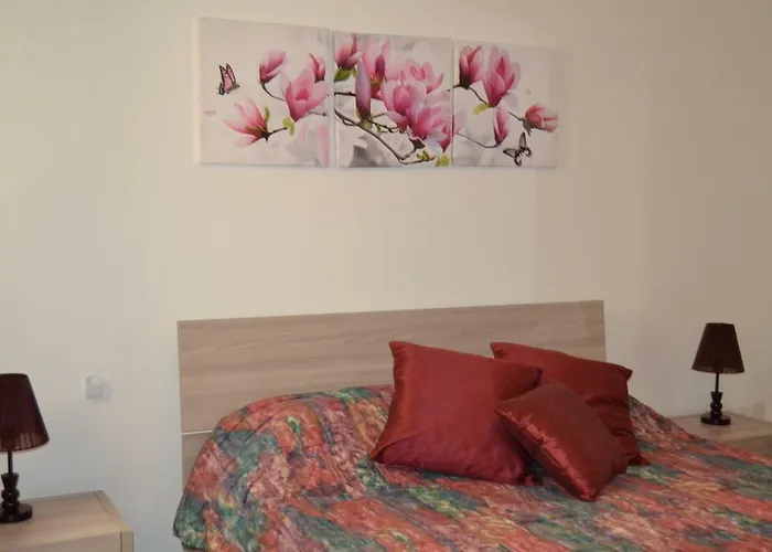 Town Centre Bright & Spacious 3 Bedroom Apartman Mellieħa