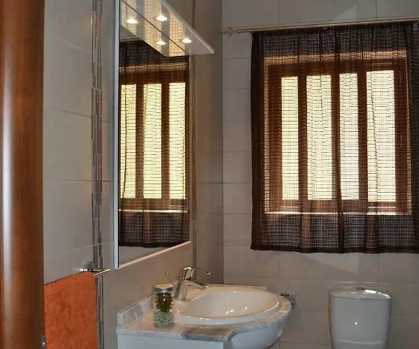 Town Centre Bright & Spacious 3 Bedroom Apartman Mellieħa