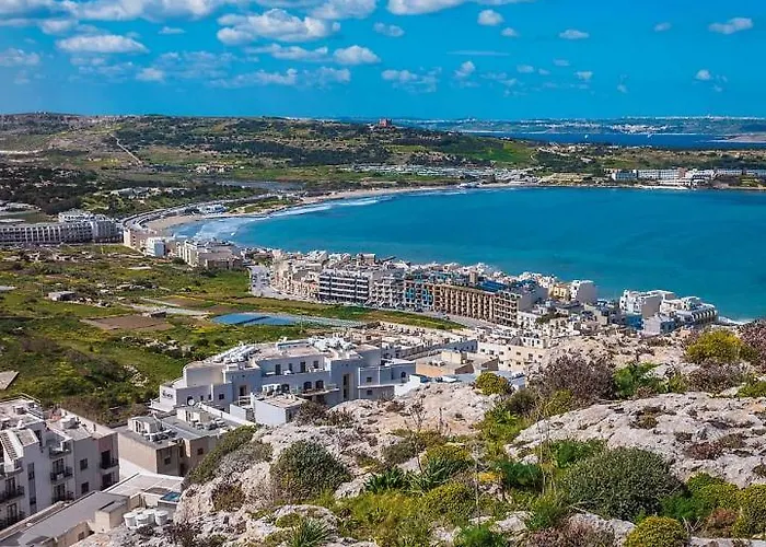 Town Centre Bright & Spacious 3 Bedroom Apartman