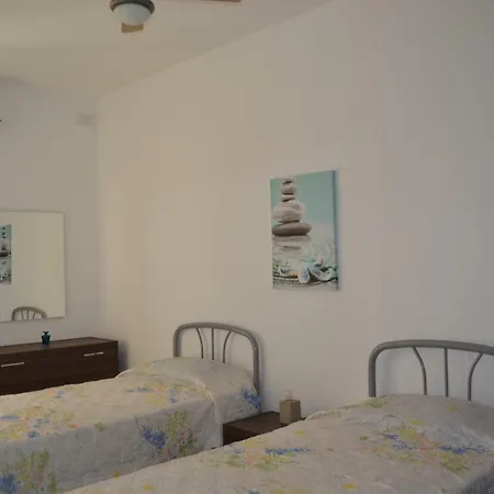 Town Centre Bright & Spacious 3 Bedroom Apartament