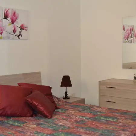 Apartment Town Centre Bright & Spacious 3 Bedroom